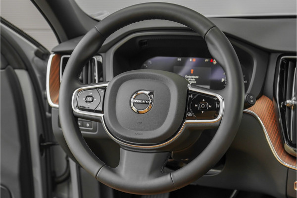 Volvo XC60 2.0 T8 Plug-in hybrid AWD Plus Dark Pano ACC Trekhaak 22"