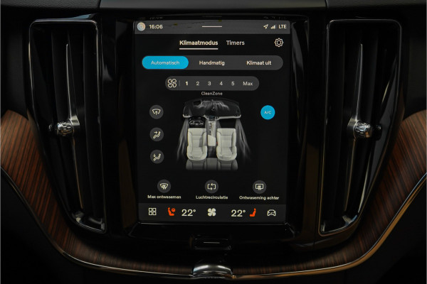 Volvo XC60 2.0 T8 Plug-in hybrid AWD Plus Dark Pano ACC Trekhaak 22"