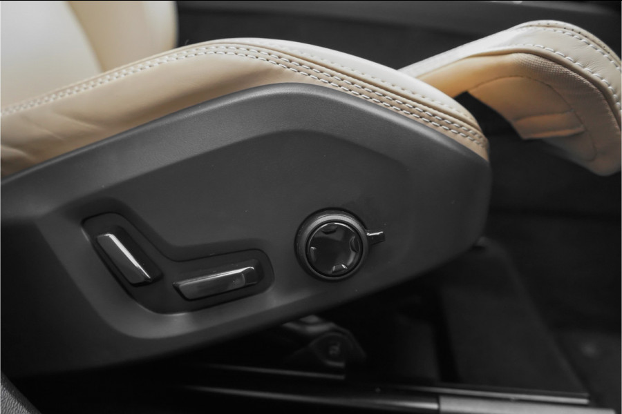 Volvo XC60 2.0 T8 Plug-in hybrid AWD Plus Dark Pano ACC Trekhaak 22"