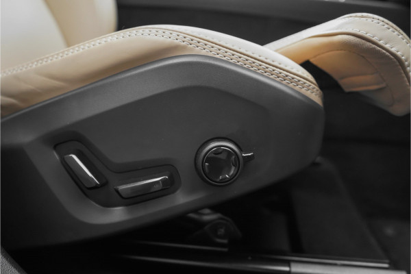 Volvo XC60 2.0 T8 Plug-in hybrid AWD Plus Dark Pano ACC Trekhaak 22"
