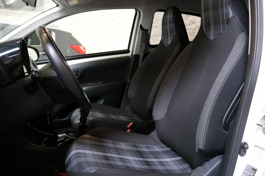 Peugeot 108 1.0 e-VTi Style 5-Deurs | Cruise Control | Dealer onderhouden | NL AUTO | NAP