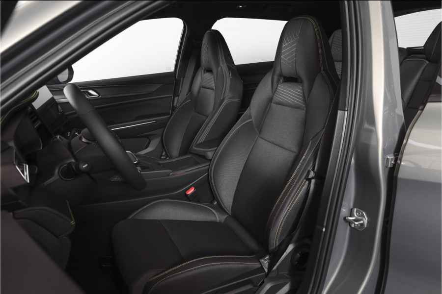 Lynk & Co 01 1.5 PHEV Core | Dig. Cockpit | Adapt. Cruise | Stoelverw. | PDC | Camera | NAV + App. Connect | ECC | DAB | LM 19" | 7394