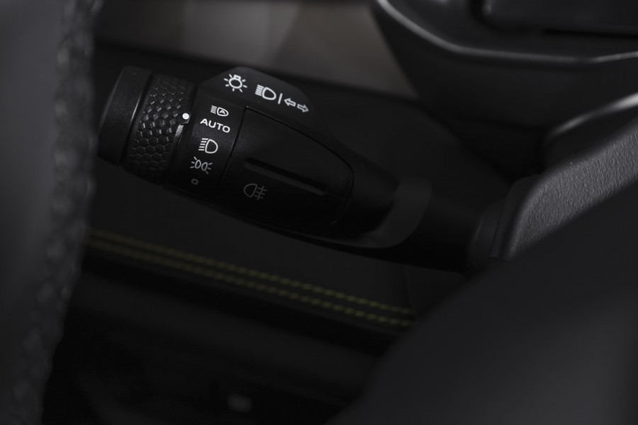 Lynk & Co 01 1.5 PHEV Core | Dig. Cockpit | Adapt. Cruise | Stoelverw. | PDC | Camera | NAV + App. Connect | ECC | DAB | LM 19" | 7394