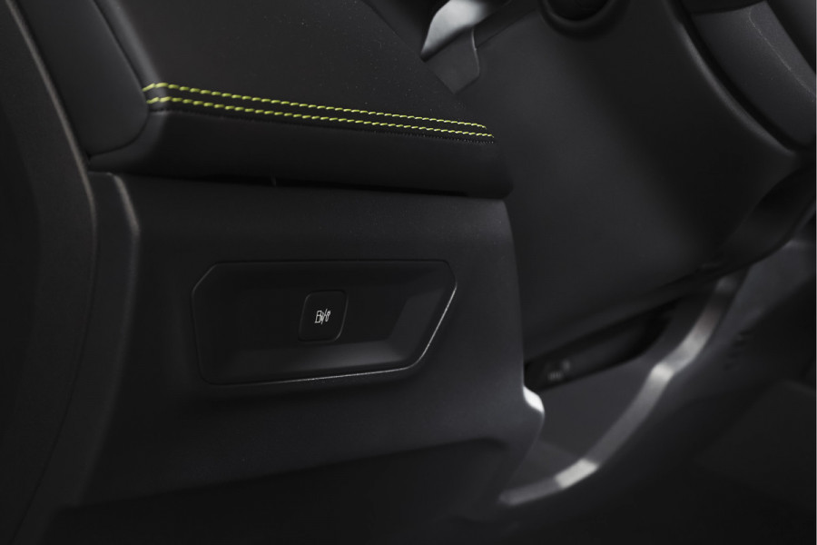 Lynk & Co 01 1.5 PHEV Core | Dig. Cockpit | Adapt. Cruise | Stoelverw. | PDC | Camera | NAV + App. Connect | ECC | DAB | LM 19" | 7394