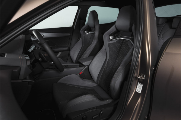 CUPRA Formentor 1.5 TSI e-Hybrid 272 PK VZ Extreme | Maxton Design | Bronze Matt | S/K-Panodak | Sennheiser | Elek. stoelen | Matrix LED | Adapt. Cruise | Stoel-+stuurverw. | Camera | NAV+App. Connect | Elek. Klep | LM 19" | 5253