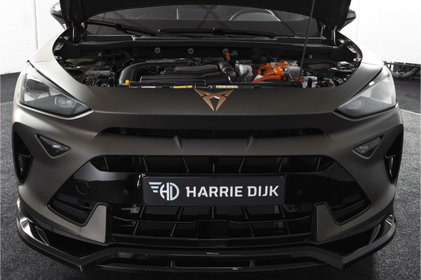 CUPRA Formentor 1.5 TSI e-Hybrid 272 PK VZ Extreme | Maxton Design | Bronze Matt | S/K-Panodak | Sennheiser | Elek. stoelen | Matrix LED | Adapt. Cruise | Stoel-+stuurverw. | Camera | NAV+App. Connect | Elek. Klep | LM 19" | 5253