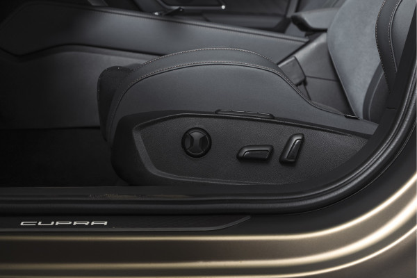 CUPRA Formentor 1.5 TSI e-Hybrid 272 PK VZ Extreme | Maxton Design | Bronze Matt | S/K-Panodak | Sennheiser | Elek. stoelen | Matrix LED | Adapt. Cruise | Stoel-+stuurverw. | Camera | NAV+App. Connect | Elek. Klep | LM 19" | 5253