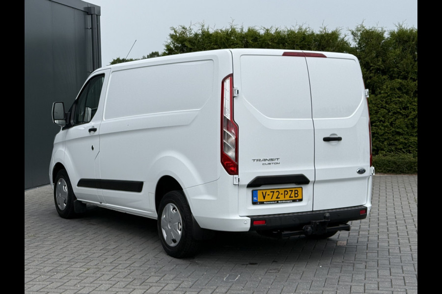 Ford Transit Custom 2.0 TDCI 130 PK / L1H1 / 2.5 TONS TREKHAAK / SORTIMO INRICHTING / AIRCO / CRUISE / 3-ZITS / LED / STOEL -EN VOORRUIT VERWARMING