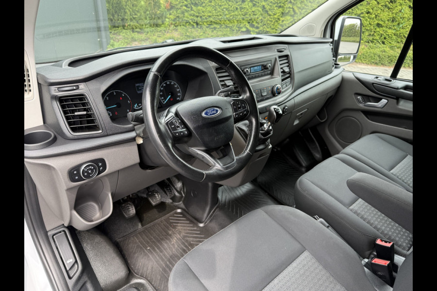 Ford Transit Custom 2.0 TDCI 130 PK / L1H1 / 2.5 TONS TREKHAAK / SORTIMO INRICHTING / AIRCO / CRUISE / 3-ZITS / LED / STOEL -EN VOORRUIT VERWARMING