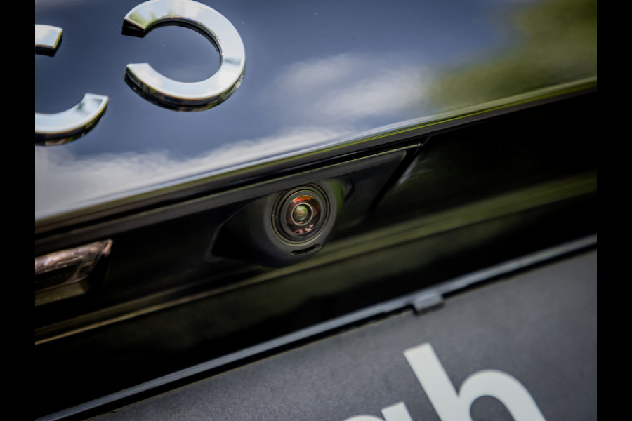 Lynk & Co 01 1.5 Plug-In Hybrid 262pk BLACKED OUT | 360 Camera | Panoramadak