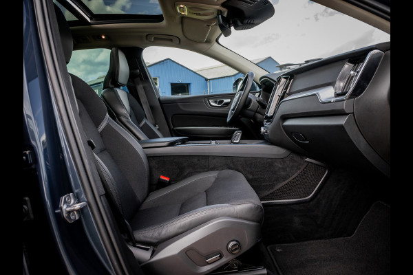 Volvo XC60 2.0 T8 Twin Engine AWD Momentum Pro | Panoramadak | Trekhaak