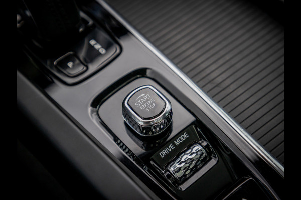 Volvo XC60 2.0 T8 Twin Engine AWD Momentum Pro | Panoramadak | Trekhaak
