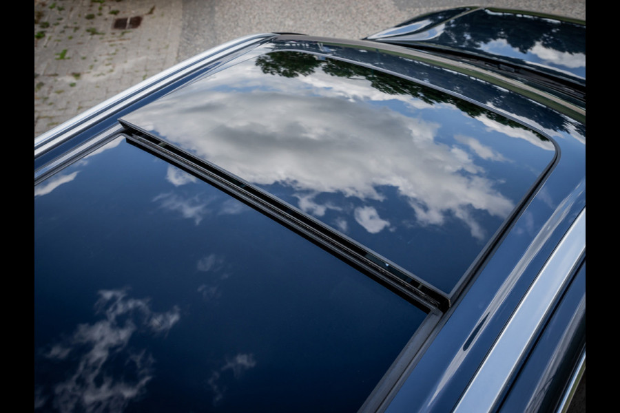Volvo XC60 2.0 T8 Twin Engine AWD Momentum Pro | Panoramadak | Trekhaak