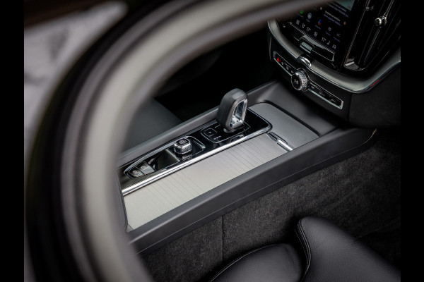Volvo XC60 2.0 T6 Plug-in hybrid AWD Plus Bright | Panoramadak | Dealeronderhouden