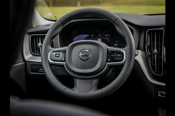 Volvo XC60 2.0 T6 Plug-in hybrid AWD Plus Bright | Panoramadak | Dealeronderhouden