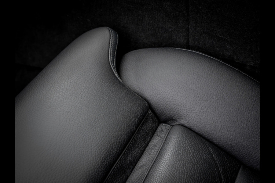 Volvo XC60 2.0 T6 Plug-in hybrid AWD Plus Bright | Panoramadak | Dealeronderhouden