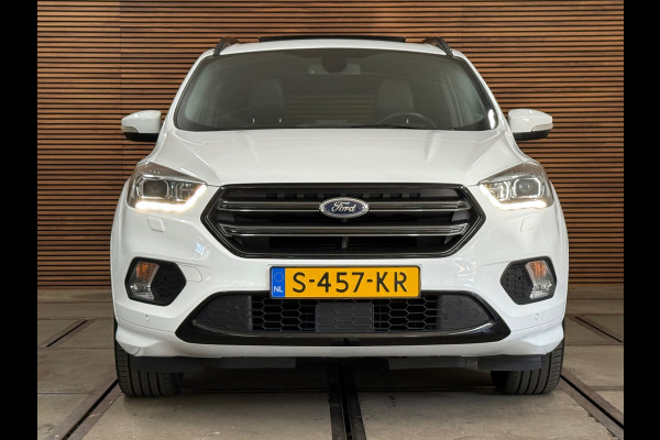 Ford Kuga 1.5 EcoBoost ST Line | 150 PK | Winterpakket | Handgeschakeld | Panoramadak | 19" | Navigatie