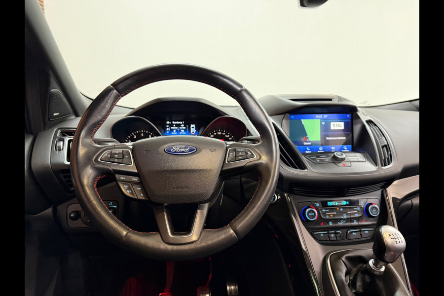 Ford Kuga 1.5 EcoBoost ST Line | 150 PK | Winterpakket | Handgeschakeld | Panoramadak | 19" | Navigatie