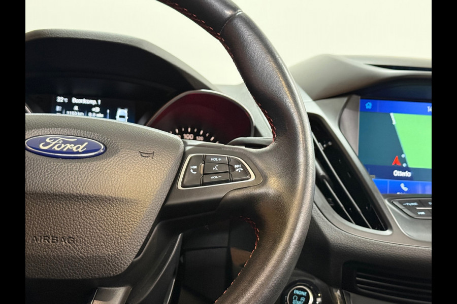 Ford Kuga 1.5 EcoBoost ST Line | 150 PK | Winterpakket | Handgeschakeld | Panoramadak | 19" | Navigatie