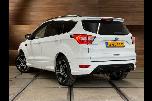 Ford Kuga 1.5 EcoBoost ST Line | 150 PK | Winterpakket | Handgeschakeld | Panoramadak | 19" | Navigatie