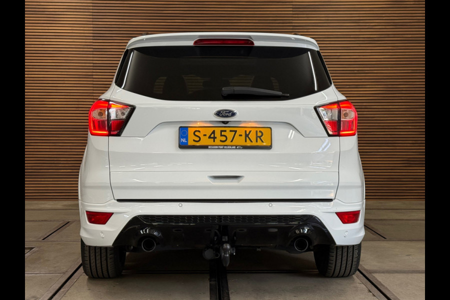 Ford Kuga 1.5 EcoBoost ST Line | 150 PK | Winterpakket | Handgeschakeld | Panoramadak | 19" | Navigatie