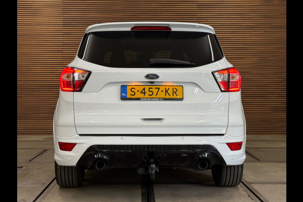 Ford Kuga 1.5 EcoBoost ST Line | 150 PK | Winterpakket | Handgeschakeld | Panoramadak | 19" | Navigatie