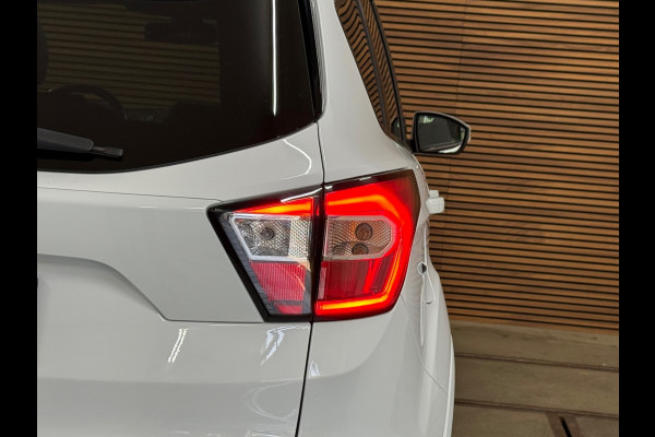 Ford Kuga 1.5 EcoBoost ST Line | 150 PK | Winterpakket | Handgeschakeld | Panoramadak | 19" | Navigatie