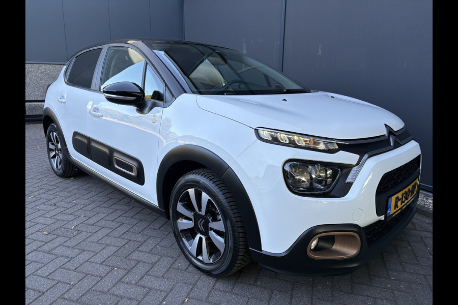 Citroën C3 1.2 PureTech C-Series Airco - Apple carplay - Bluetooth - Cruise control - Licht metalen velgen 16 inch - Navigatiesysteem - Radio - Stuur multifunctioneel - Led verlichting - Mistlampen - Start/stop systeem - Elektrische ramen - Extra getint glas achter