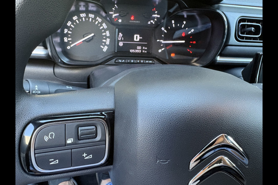 Citroën C3 1.2 PureTech C-Series Airco - Apple carplay - Bluetooth - Cruise control - Licht metalen velgen 16 inch - Navigatiesysteem - Radio - Stuur multifunctioneel - Led verlichting - Mistlampen - Start/stop systeem - Elektrische ramen - Extra getint glas achter