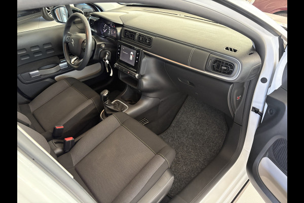 Citroën C3 1.2 PureTech C-Series Airco - Apple carplay - Bluetooth - Cruise control - Licht metalen velgen 16 inch - Navigatiesysteem - Radio - Stuur multifunctioneel - Led verlichting - Mistlampen - Start/stop systeem - Elektrische ramen - Extra getint glas achter