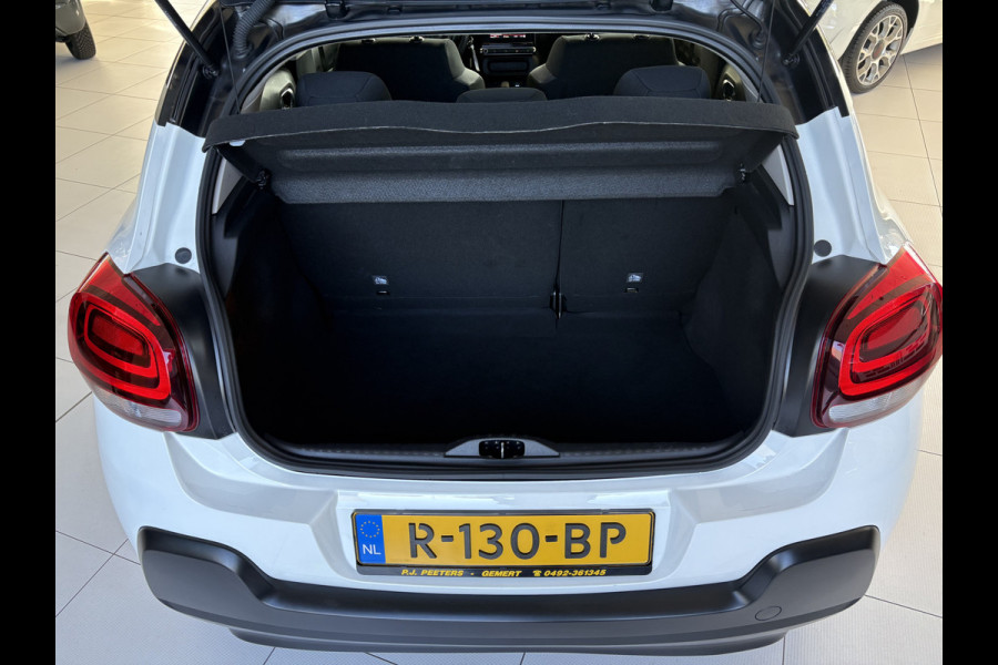 Citroën C3 1.2 PureTech C-Series Airco - Apple carplay - Bluetooth - Cruise control - Licht metalen velgen 16 inch - Navigatiesysteem - Radio - Stuur multifunctioneel - Led verlichting - Mistlampen - Start/stop systeem - Elektrische ramen - Extra getint glas achter