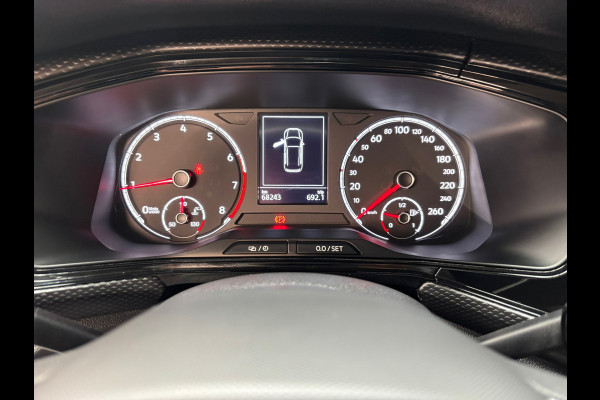Volkswagen T-Cross 1.0 TSI Go / Trekhaak / Stoelverwarming