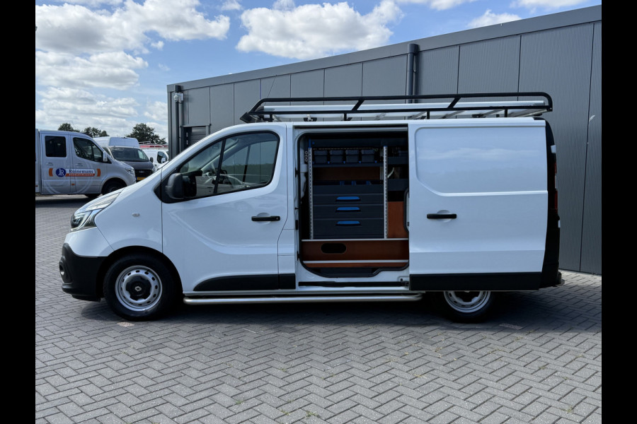 Renault Trafic 2.0 dCi 145 PK / L1H1 / AUTOMAAT / 2x SCHUIFDEUR / INRICHTING / TREKHAAK / IMPERIAAL / 3-ZITS