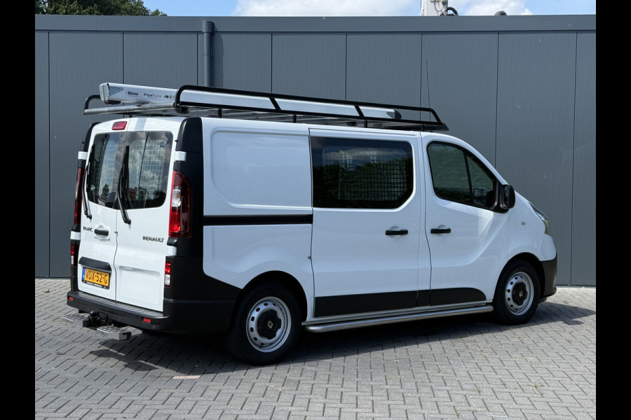 Renault Trafic 2.0 dCi 145 PK / L1H1 / AUTOMAAT / 2x SCHUIFDEUR / INRICHTING / TREKHAAK / IMPERIAAL / 3-ZITS