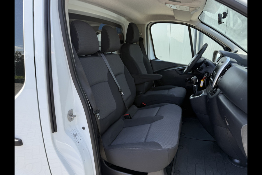 Renault Trafic 2.0 dCi 145 PK / L1H1 / AUTOMAAT / 2x SCHUIFDEUR / INRICHTING / TREKHAAK / IMPERIAAL / 3-ZITS
