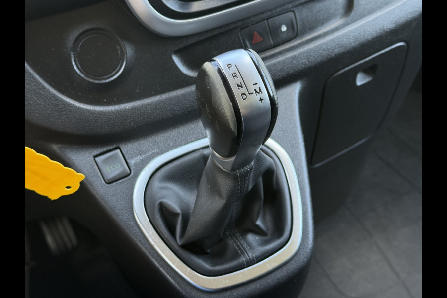 Renault Trafic 2.0 dCi 145 PK / L1H1 / AUTOMAAT / 2x SCHUIFDEUR / INRICHTING / TREKHAAK / IMPERIAAL / 3-ZITS