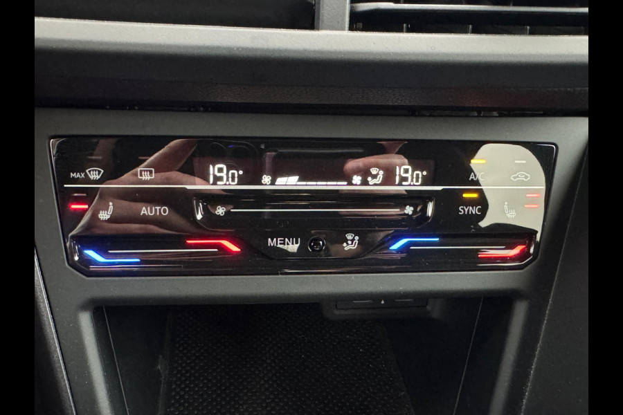 Volkswagen Polo 2.0 TSI GTI TSI 210PK DSG GTI-SPORT IQ-LIGHT/PDC/CARPLAY