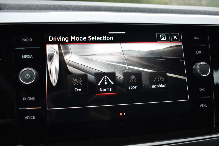 Volkswagen Polo GTI 2.0 TSI 210PK DSG GTI-SPORT VIRTUAL/LED/CARPLAY