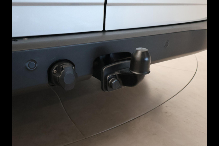 Ford Transit Custom 300 2.0 TDCI L2H1 6-PERS DUBBEL CAB. + TREKHAAK | CARPLAY | CAMERA