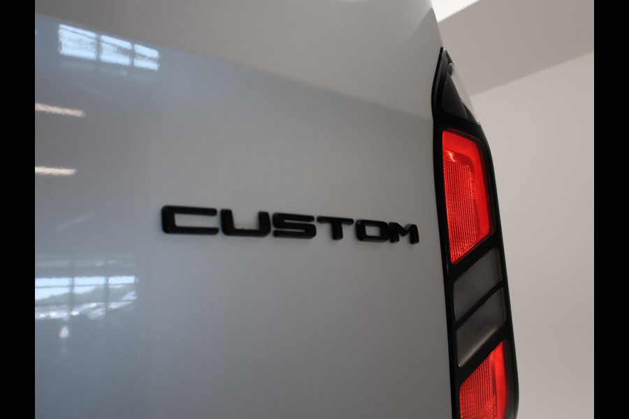 Ford Transit Custom 300 2.0 TDCI L2H1 6-PERS DUBBEL CAB. + TREKHAAK | CARPLAY | CAMERA