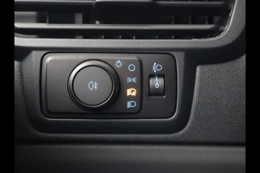 Ford Transit Custom 300 2.0 TDCI L2H1 6-PERS DUBBEL CAB. + TREKHAAK | CARPLAY | CAMERA