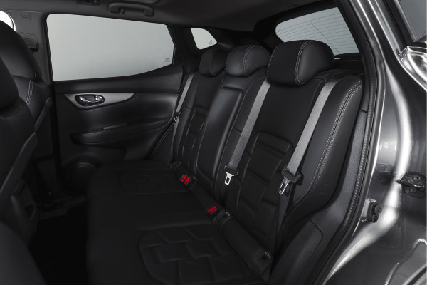 Nissan QASHQAI 1.3 DIG-T 158 PK Premium Edition - Automaat Orig. NL | Panodak | Trekhaak | Cruise | Stoelverw. | PDC | 360 Camera | NAV | ECC | Trekhaak | LM 19" |