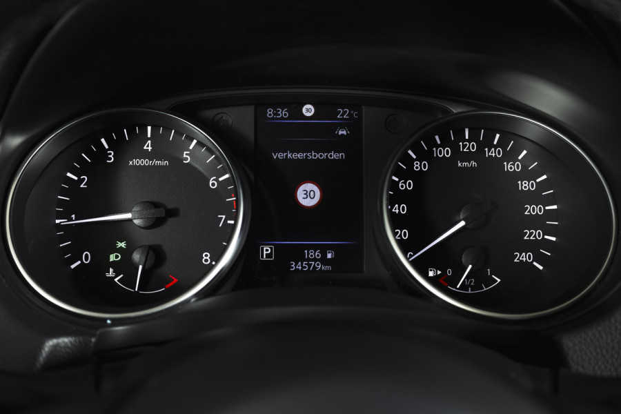 Nissan QASHQAI 1.3 DIG-T 158 PK Premium Edition - Automaat Orig. NL | Panodak | Trekhaak | Cruise | Stoelverw. | PDC | 360 Camera | NAV | ECC | Trekhaak | LM 19" |