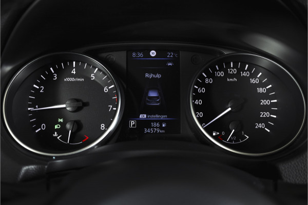 Nissan QASHQAI 1.3 DIG-T 158 PK Premium Edition - Automaat Orig. NL | Panodak | Trekhaak | Cruise | Stoelverw. | PDC | 360 Camera | NAV | ECC | Trekhaak | LM 19" |