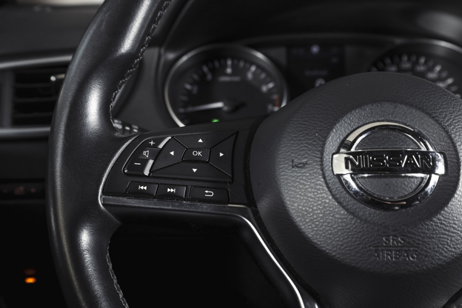 Nissan QASHQAI 1.3 DIG-T 158 PK Premium Edition - Automaat Orig. NL | Panodak | Trekhaak | Cruise | Stoelverw. | PDC | 360 Camera | NAV | ECC | Trekhaak | LM 19" |