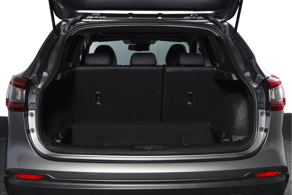 Nissan QASHQAI 1.3 DIG-T 158 PK Premium Edition - Automaat Orig. NL | Panodak | Trekhaak | Cruise | Stoelverw. | PDC | 360 Camera | NAV | ECC | Trekhaak | LM 19" |