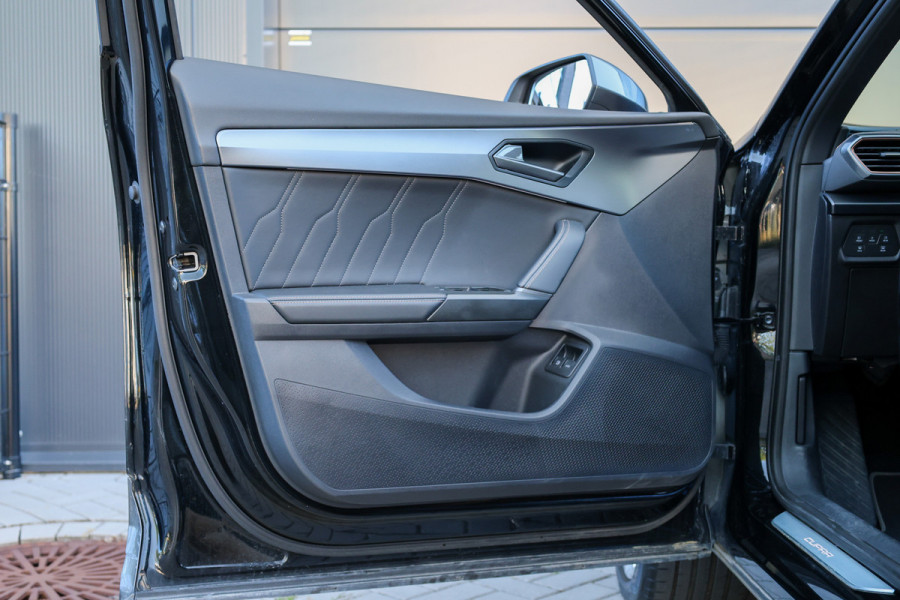 CUPRA Formentor 1.4 e-Hybrid Business | BTW | PANO | CAMERA | STUURWIELVERWARMING | ACC | ELEK.TREKHAAK |