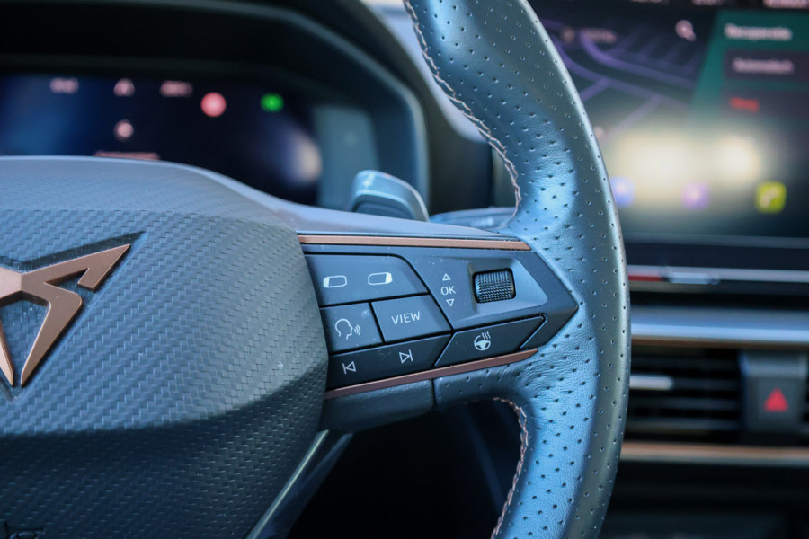 CUPRA Formentor 1.4 e-Hybrid Business | BTW | PANO | CAMERA | STUURWIELVERWARMING | ACC | ELEK.TREKHAAK |