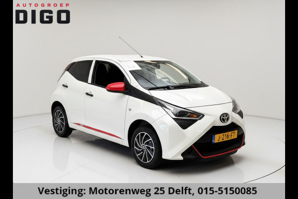 Toyota Aygo 1.0 VVT-i CORAL RED PACK 1e EIG. GARANTIE 7-2030* AIRCO. CARPLAY NAVI.PRIVACY GLASS. COMFORT PACK.100% OH
