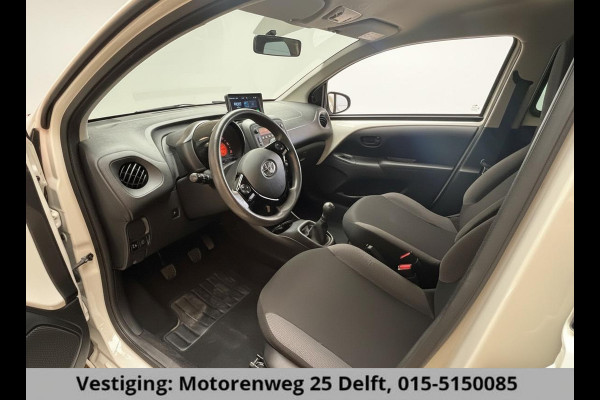 Toyota Aygo 1.0 VVT-i CORAL RED PACK 1e EIG. GARANTIE 7-2030* AIRCO. CARPLAY NAVI.PRIVACY GLASS. COMFORT PACK.100% OH